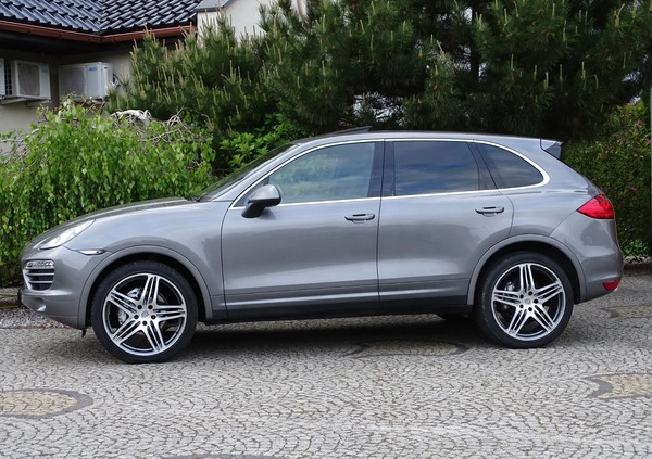 Porsche Cayenne cena 67700 przebieg: 221900, rok produkcji 2011 z Kałuszyn małe 742